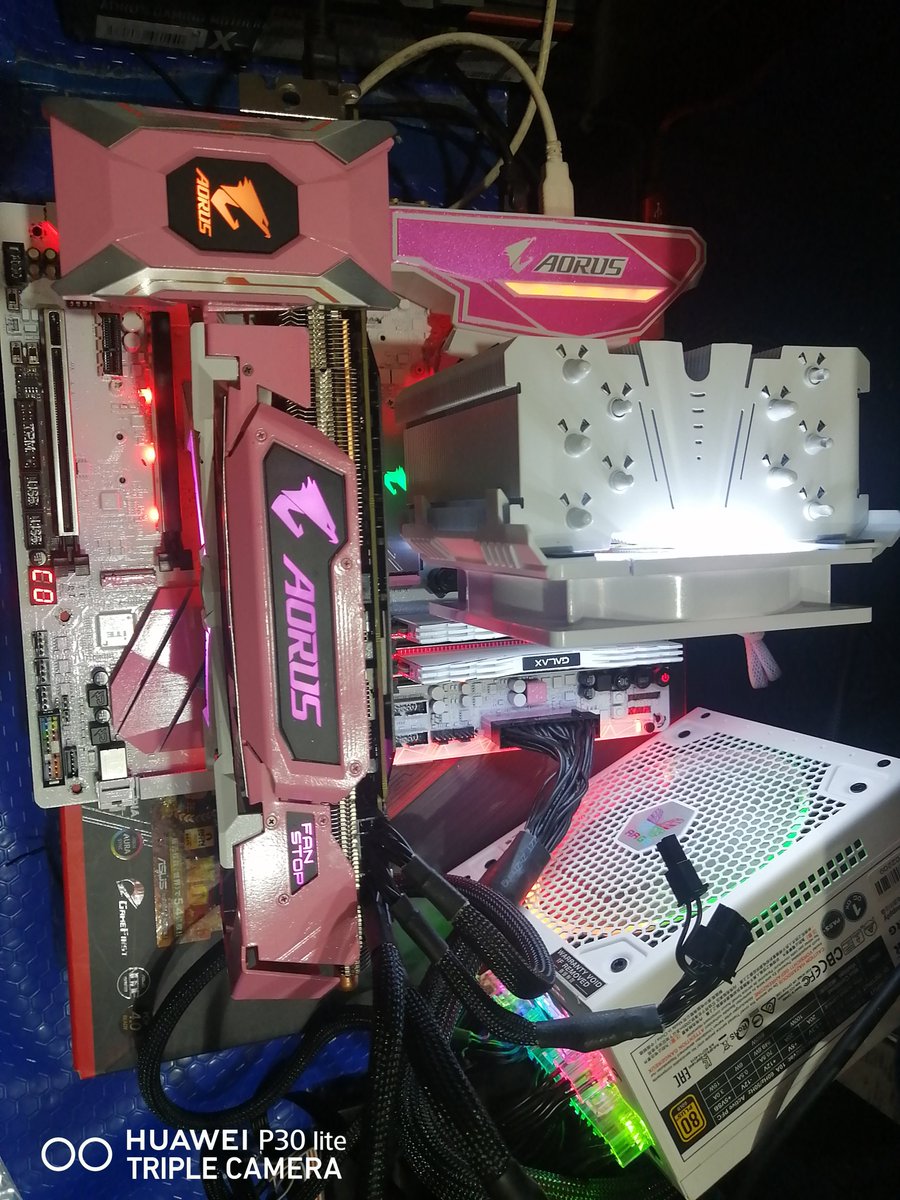 skyreno11's tweet photo. えくすとり～むぐりすの性能を試す

CPU i7 7700K 4.5Ghz
クーラーENERMAX ETS-T50A ごろーちゃんありがとう!(´▽｀)
メモリー GALAX エクストリーム D4 3000 CL18
(GSKILL相性で動かず💦
AORUS M.2 256GB
AORUS GTX1080Ti XTREME

性能比較さんはSMZ-01
OCCT 73℃
R20 89℃
ツリーに続けます https://t.co/jbQJELt3f1