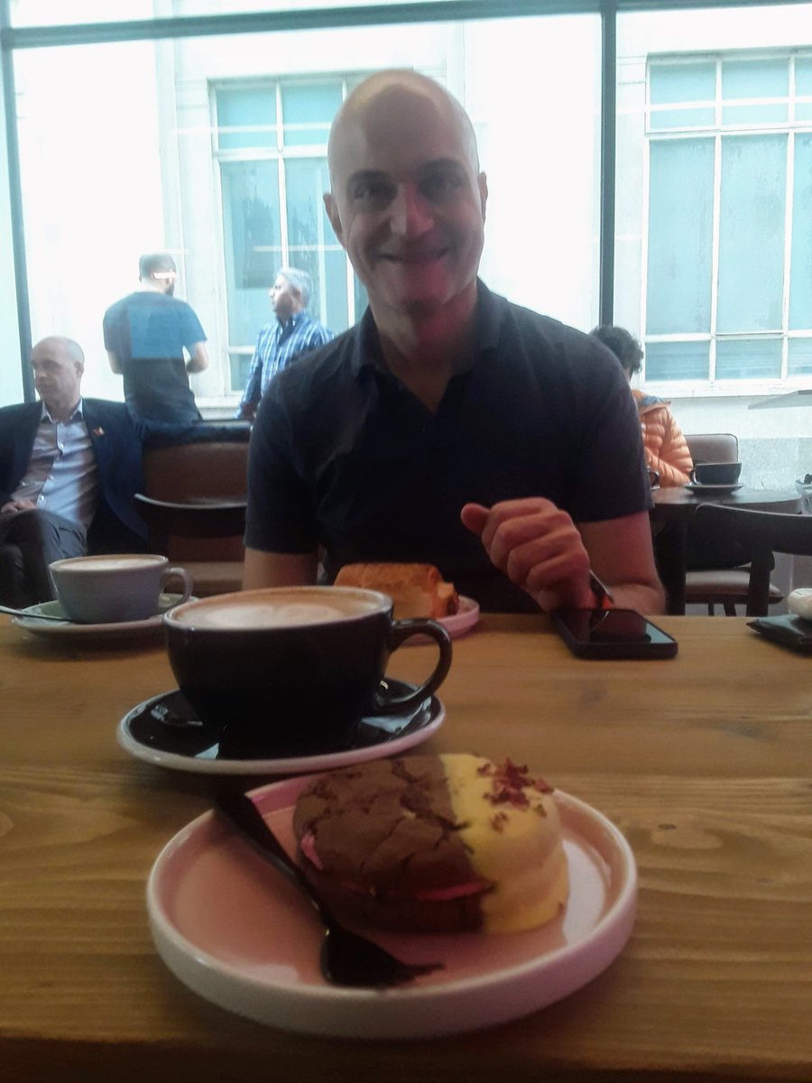 LondonersLondon's tweet image. My 59th #PaulAtherton's #ALondonersLife2 - Londoners know health recovery requires looking forward. With friend &amp;amp; Professor @rodabouharb for Coffee &amp;amp; Cake at #Meletius discussing my  #Homelessness @UCL's Policy &amp;amp; Practice Seminar for next year 29/02/24. #LetsGuide #UniquelyLondon
