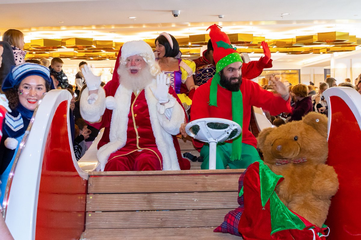 My_MiltonKeynes's tweet photo. Save the Date - Santa's Arrival at centre:mk 🎅
📅Friday 17th November
⌚5.30pm
📍Door 1 (M&S), centre:mk
💷 FREE Event
Read more here👇
https://t.co/A2fImftyX2
#miltonkeynes #santa #parade #centremk #fatherchristmas #santaparade #christmasiscoming https://t.co/U3KEve97Hl