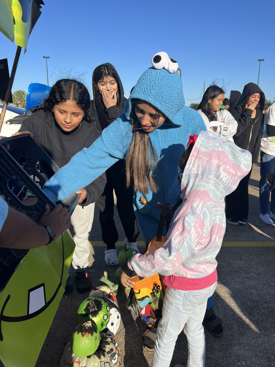 falls_wsoccer's tweet photo. Trunk or Treat 2023! What a wonderful night in the community! https://t.co/4Fy0aSfb3f