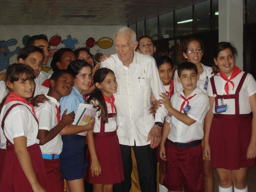 #CubaViveEnSuHistoria 
4 de noviembre de 2023: Centenario del nacimiento de José Ramón Fernández Álvarez. ¡¡Gloria eterna para tan querido héroe!!! Viva #Cuba