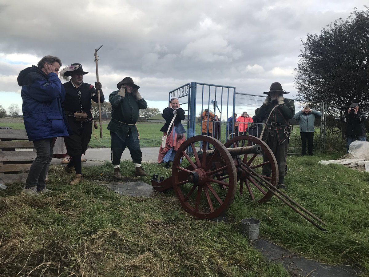 arjennolles's tweet photo. Nico Buurma van ijsclub Baflo viert het 150 jarig bestaan met een knal die nog 150 jaar gaat daveren.. @ijsclubBaflo https://t.co/MCOUXMxXN1
