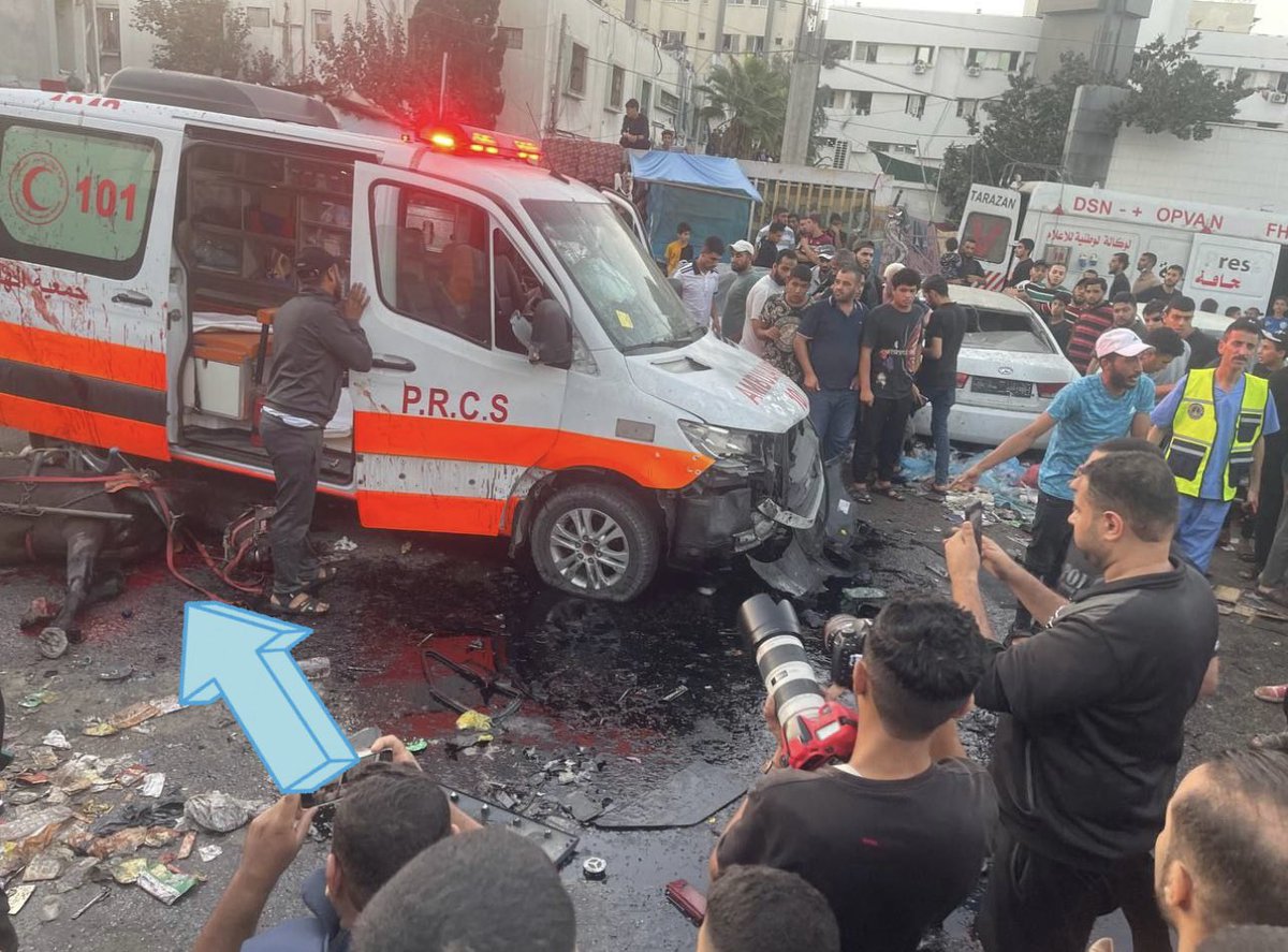 Regendelfin's tweet photo. „Hamas verbrennen israelische Babys!“
Medien: „Könnten Fake News sein!“

„Hamas haben Shani Louk getötet!“
Medien: „Gibt es Beweise?“

„Israel hat Krankenwagen bombardiert!“
Medien: „DAS BRINGEN WIR!“
„Hm, da liegt ein Pferd …“
Medien: „Egal. Hatte vielleicht eine Bombe dabei!“ https://t.co/xxFeL7vejo