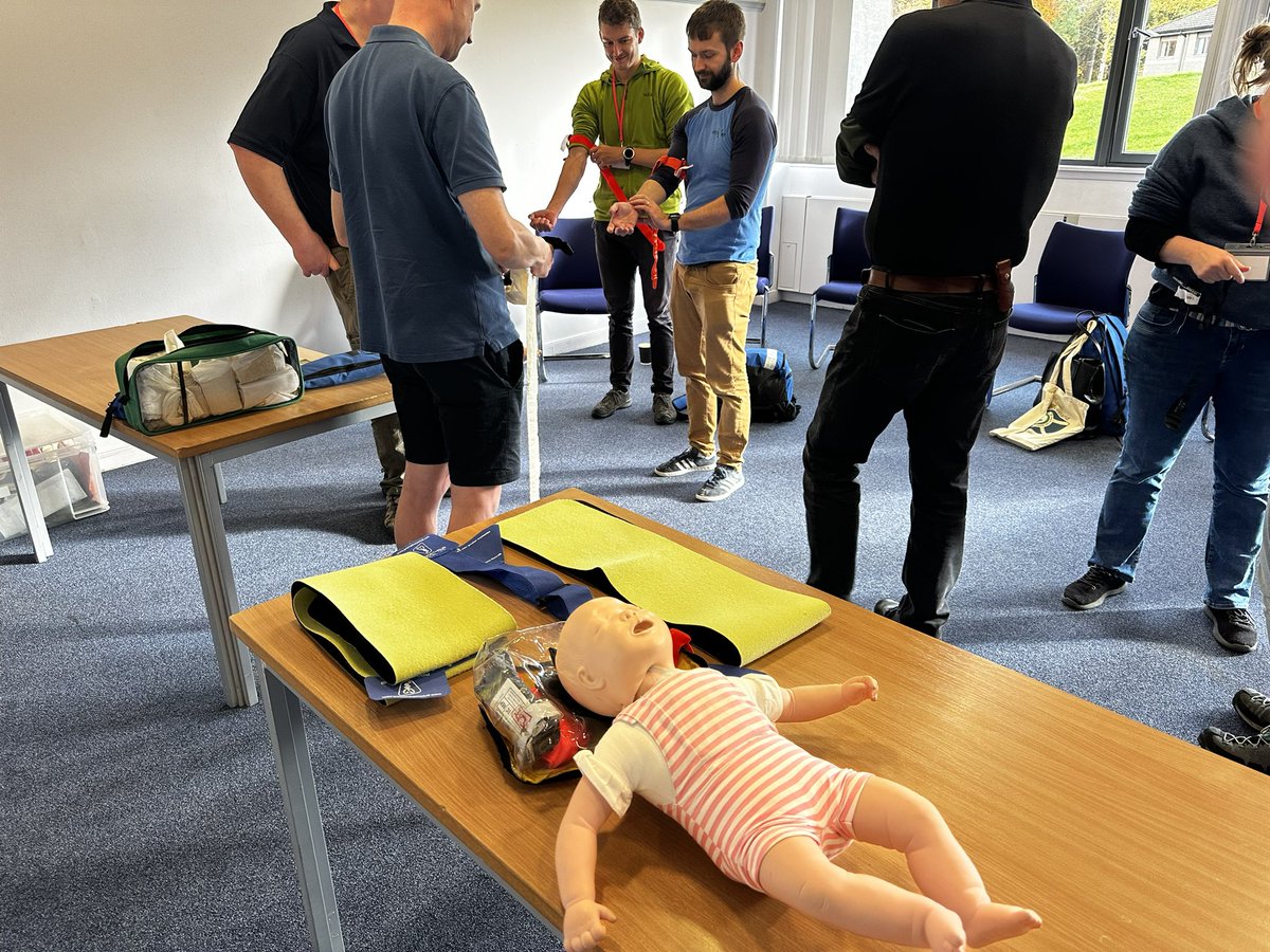 Chillangs's tweet photo. Moving on to managing the critically injured child, the teams are now honing their skills of haemorrhage control and patient packaging, supported by the @BASICSScotland multidisciplinary faculty. #PHPLS #Trauma #Haemorrhage #Assessment #CAcBCDE π©Έππ΄σ §σ ’σ ³σ £σ ΄σ Ώ https://t.co/s8NMQ2aYvG
