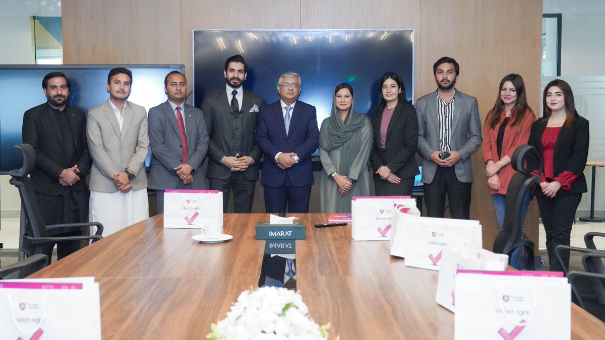 PropsureDigital's tweet image. Build wealth through smart investment decisions. 

Register NOW!

𝐡𝐭𝐭𝐩𝐬://𝐩𝐫𝐨𝐩𝐬𝐮𝐫𝐞.𝐜𝐨𝐦.𝐩𝐤/𝐢𝐧𝐯𝐞𝐬𝐭𝐑𝐢𝐠𝐡𝐭