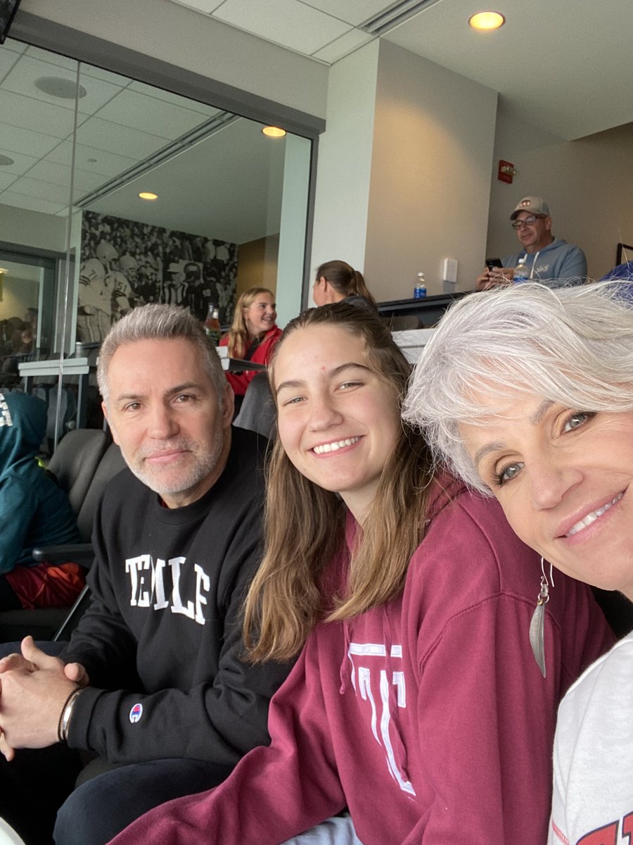 Here cheering on @elijah13warner @Temple_FB Let’s go Owls #hoothoot #GoOwls #stillhatefootballbutlovemyson