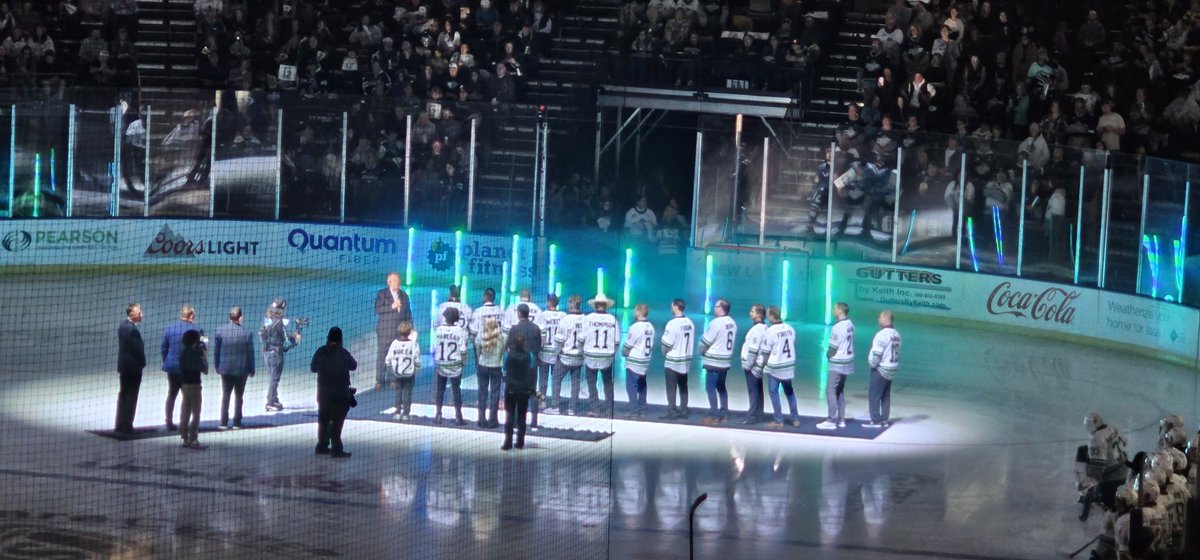 Motley_Su's tweet photo. I was sitting behind the action last night, but I love seeing the numbers, as well as the jerseys reflected on the ice. ๐๐๐๐ฅ
#PatrickMarleau #SeattleThunderbirds https://t.co/iHgxSgaSA7