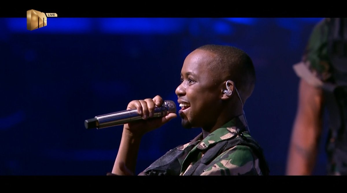 Bekungaphelelanga without this here performance sana. 🔥👏🏾

Vusi Nova graced the #IdolsSA stage with a sizzling and heart stirring performance of 'Soze Ndixole' ft 047 &amp; Kwanda. What a thing of beauty! bit.ly/idolssa_s19  #IdolsSA