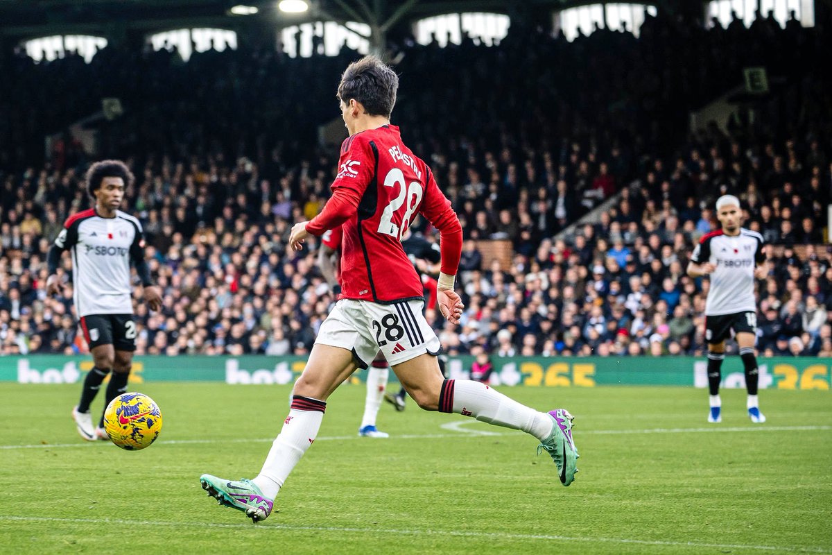 FPellistri07's tweet photo. this is the way! we have to keep going @ManUtd ❤️‍🔥 https://t.co/ErgCRkQuRt