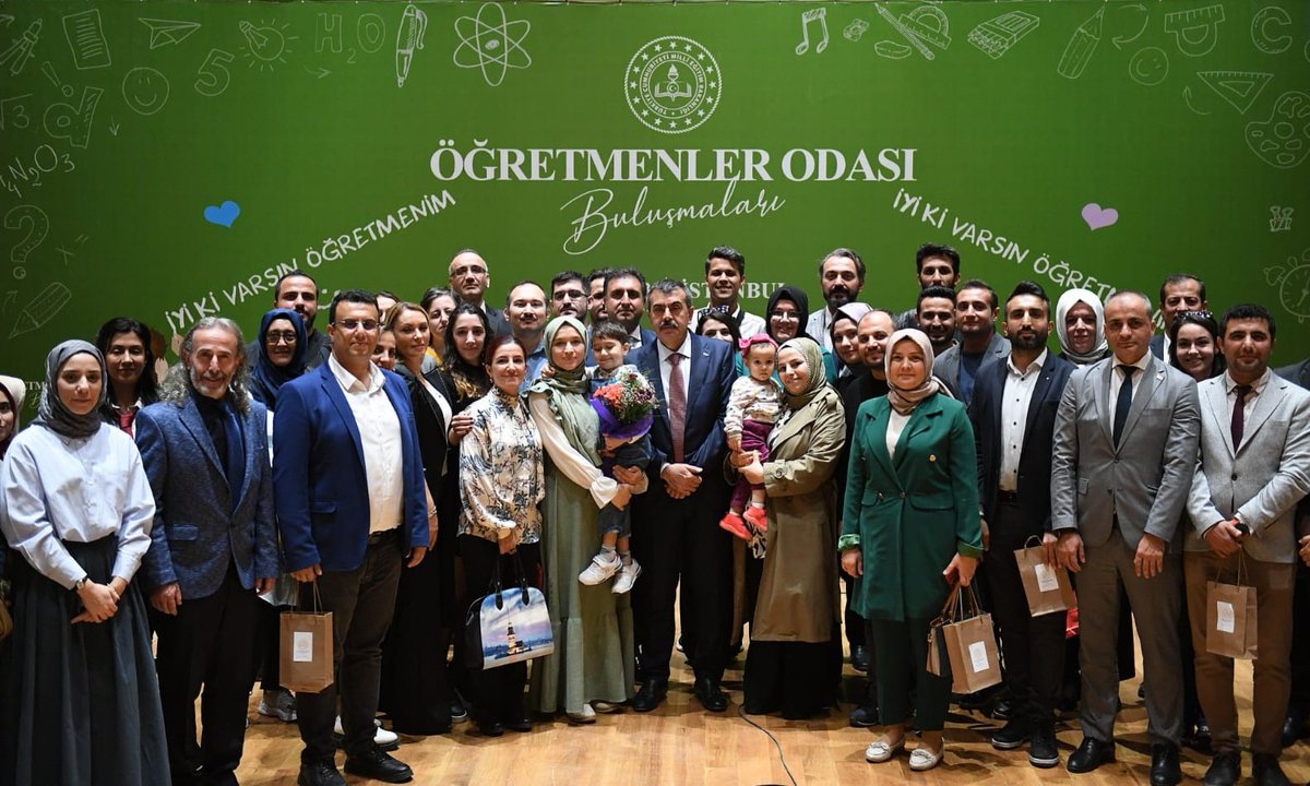 Bakan <a href="/Yusuf__Tekin/">Yusuf Tekin</a>, "Öğretmenler Odası Buluşmaları"nda Rami Kütüphanesi’nde Öğretmenlerle Bir Araya Geldi

“Bu toplantılarda öğretmenlerle istişarelerimiz neticesinde, sahadan gelen talepler doğrultusunda birçok yeni uygulamayı hayata geçirdik, bu bağlamda okul yöneticileri daha