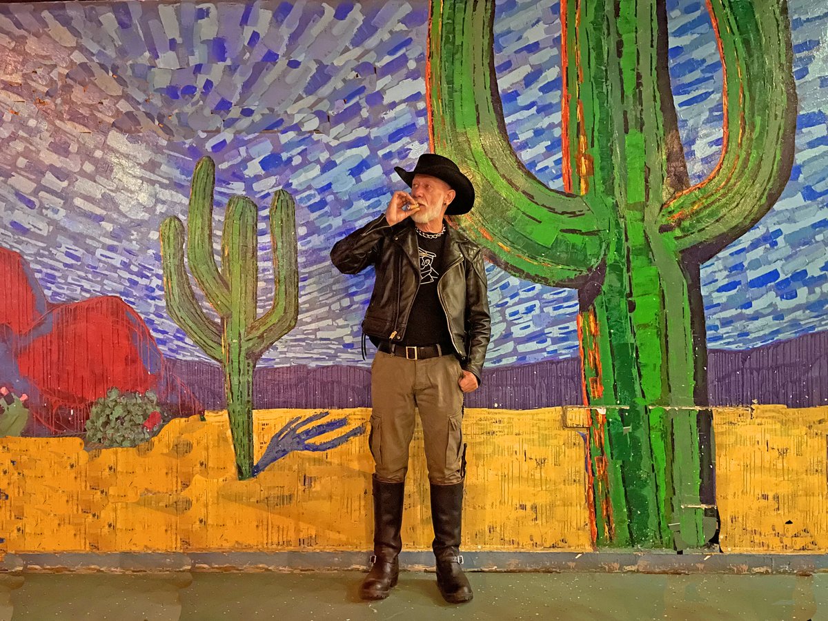 MasterTopXXL1's tweet photo. in the desert of Palm Springs #spanishflc #slfc #boxergrancanaria #mr_riegillio #aasssoxx_pl #blckdogshop #fetish #fetishpride #barkiki #florentine #flogger #wunderbargrancanaria #bluf #florentineflogger #bunkergrancanaria #leatherpridepalmsprings #blf #easterberlin #pslod #gay https://t.co/F3DR8IvSQz
