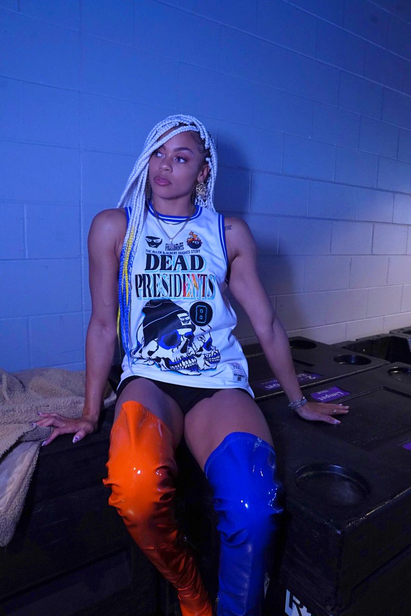 TheVibeBri's tweet image. The 𝙳𝙸𝙼𝙴 𝓽𝓱𝓪𝓽 MAKES THE 𝙳𝙴𝙰𝙻𝚂
 🅱️💅🏽

#WWECrownJewel #Wwe #bfab