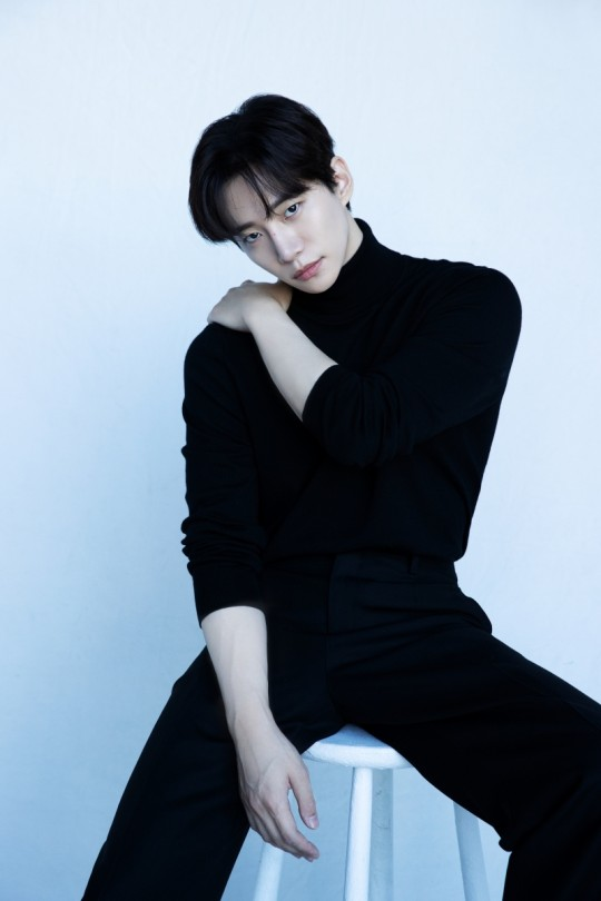 Musasian_fr's tweet photo. Le single "Can I (Korean Ver.)" de #LeeJunho commémore son 10e anniversaire en solo au Japon, avec des paroles écrites par lui-même et une collaboration avec #HongJisang. https://t.co/b1xXYfcabk
