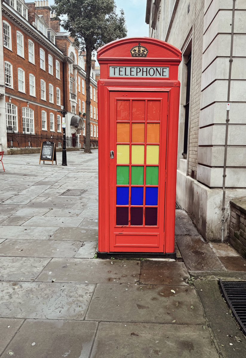 London streets

#iphonography #iphone15pro #london #24mm #streetphotography