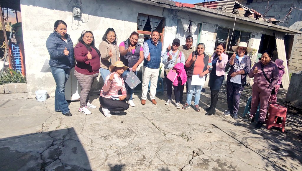La organización social es la  base de la democracia, construyendo puentes de comunicación por la grandeza del  #Distrito15,hoy en   gira  de trabajo  con amigas líderes de  #Ixtlahuaca, Siempre Uni2xTy...GMG👍, <a href="/alfredodelmazo/">Alfredo Del Mazo</a> <a href="/EduardoFloMa1/">Eduardo Flores</a>