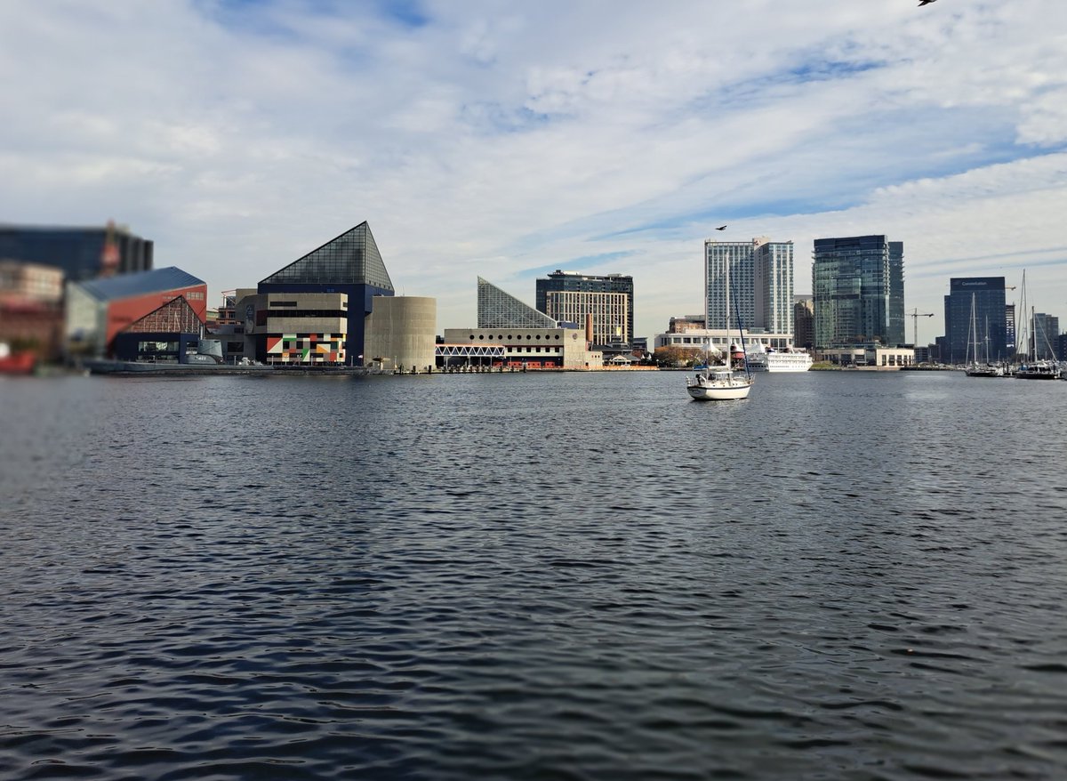 GermJuggler's tweet photo. #SaturdayWalkDay Baltimore style. #OldFartsWalking #JustKeepMoving https://t.co/OvImIxB0Bs