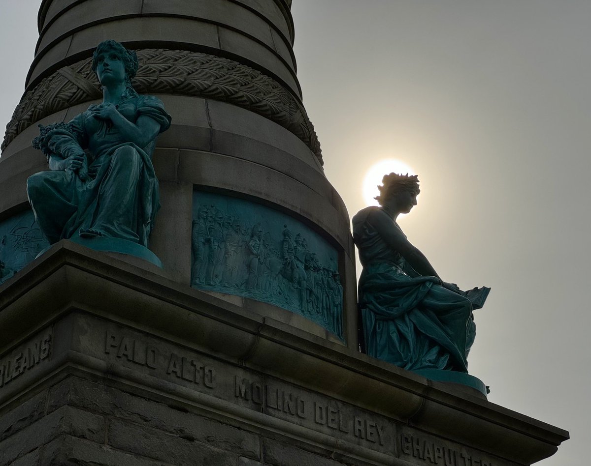 petermarteka's tweet image. Well, that’s a sunny view of History. #EastRock