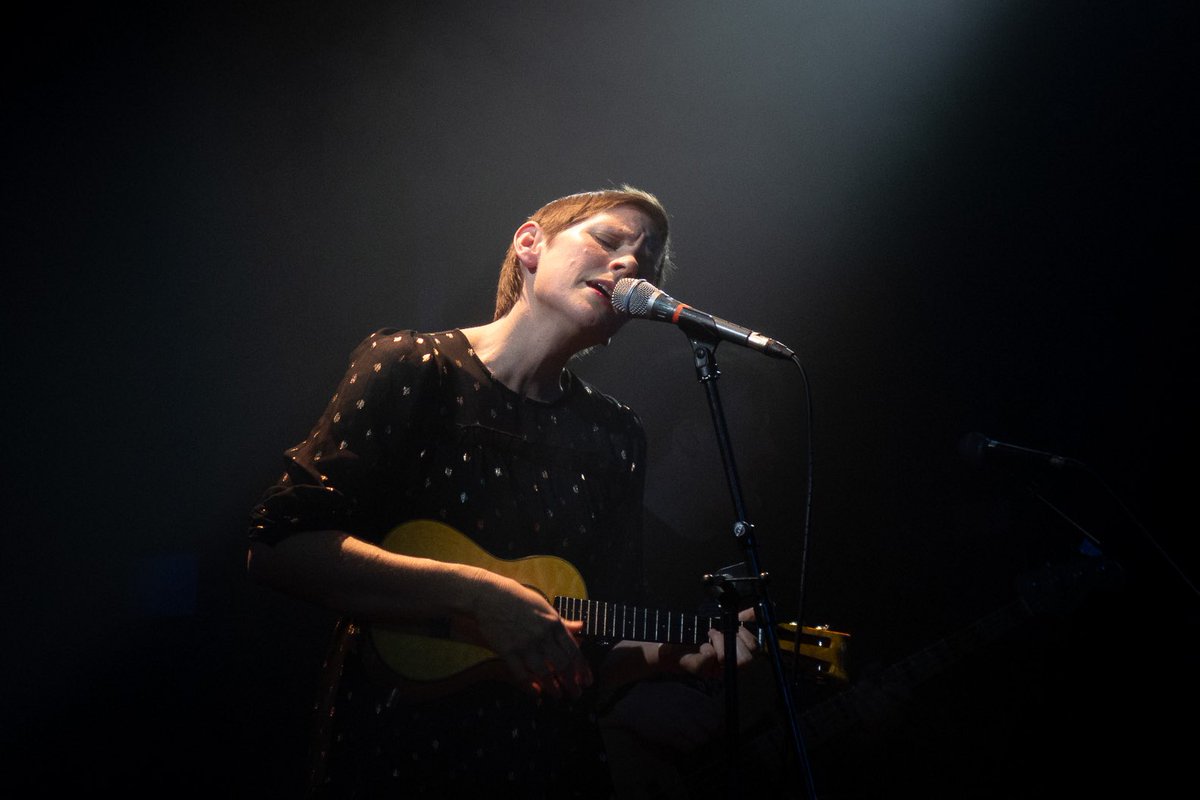 melesm2's tweet photo. A week ago: the wonderful return show of Allo Darlin’ (+guests) in London. Pure joy, so much needed. https://t.co/4t20N3ArFb