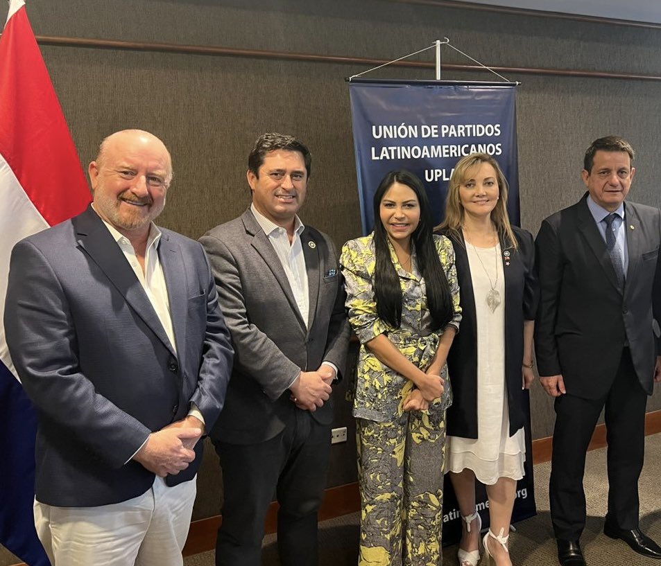 Delsa Solorzano (@delsasolorzano) on Twitter photo En este momento, en la asamblea anual de la <a href="/Red_UPLA/">UPLA #33años</a> #UplaParaguay2023, se aprueba por unanimidad la incorporación como miembro pleno de <a href="/EnCiudadanoVzla/">Encuentro Ciudadano</a>.
Nuestro agradecimiento a su Presidente <a href="/JulianObiglio/">Julian Obiglio</a>, a toda la directiva y a los partidos miembros de la UPLA por hacer En este momento, en la asamblea anual de la <a href="/Red_UPLA/">UPLA #33años</a> #UplaParaguay2023, se aprueba por unanimidad la incorporación como miembro pleno de <a href="/EnCiudadanoVzla/">Encuentro Ciudadano</a>.
Nuestro agradecimiento a su Presidente <a href="/JulianObiglio/">Julian Obiglio</a>, a toda la directiva y a los partidos miembros de la UPLA por hacer
