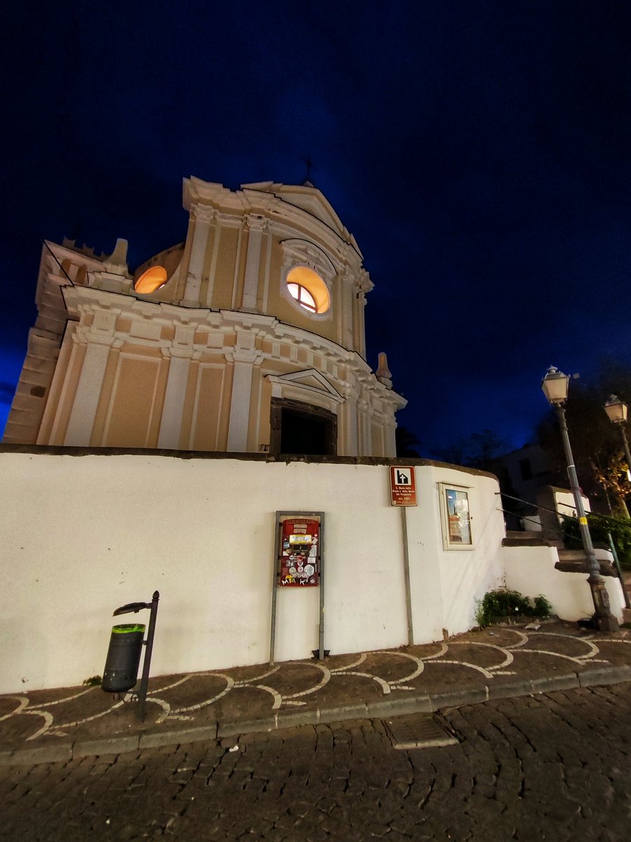 Walking around #Ischia 

#sunset #italy #november