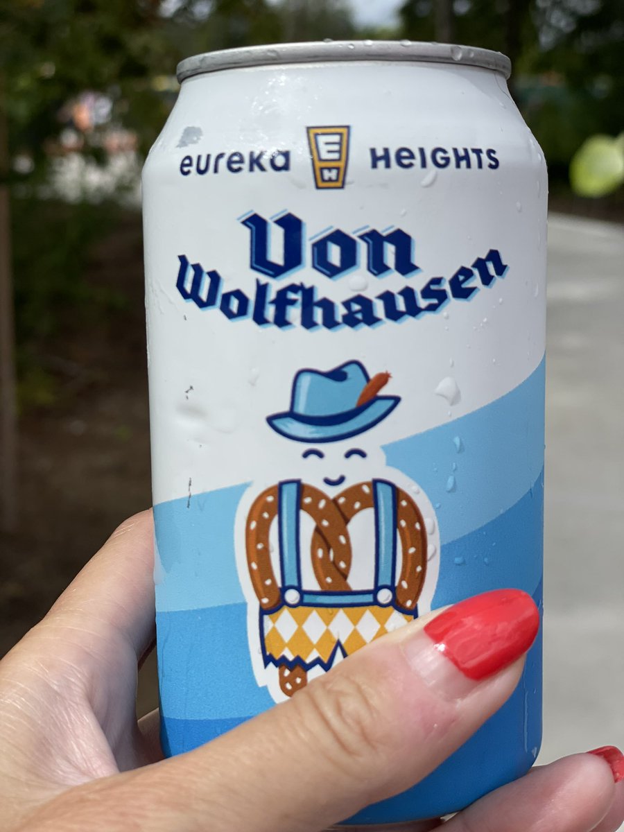 What’s better than a new running track at #MemorialPark in #Houston? A new running track and free beer, courtesy of <a href="/EurekaHeights/">Eureka Heights</a>