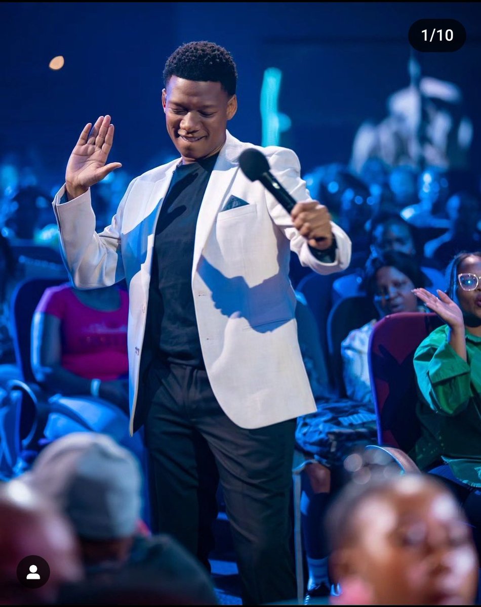 Kgomots90094166's tweet photo. Lets give @ProVerbMusic  his flowers while he still has the chance to smell them,guys.
In my opinion,he's the one who kept this show alive recently💐#idolssa https://t.co/KEdb5dWmbZ