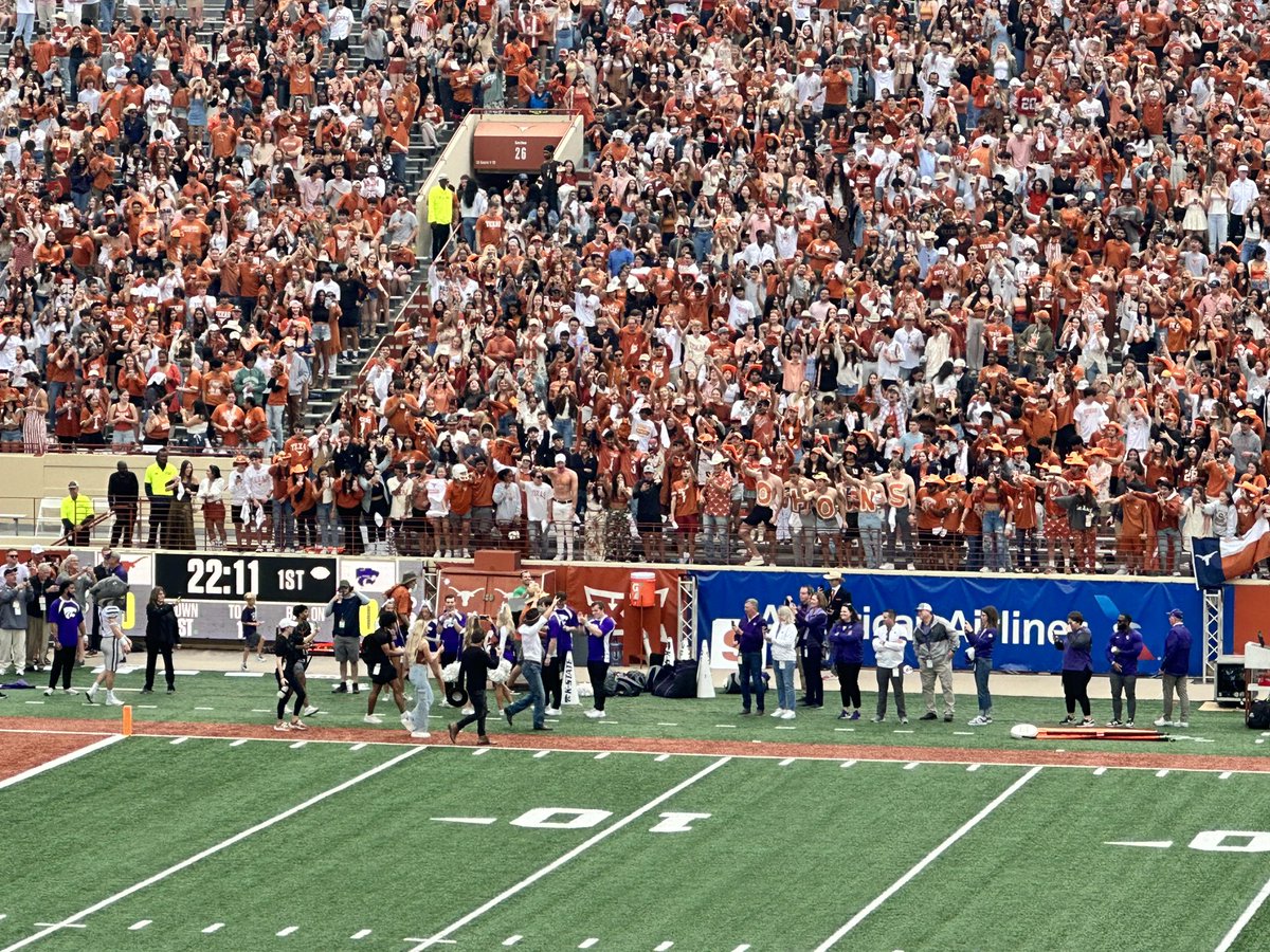 c0rnfus3d's tweet photo. Thank you @universitycoop for the tickets to the game!!  #HookEm https://t.co/UkKKpFb6Cq