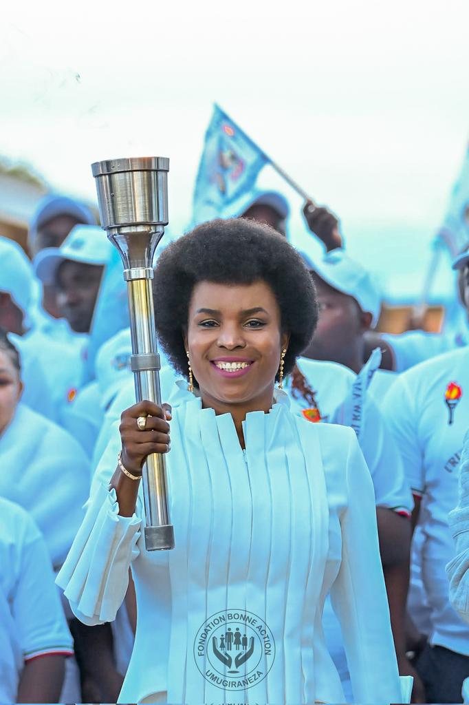 OPDD_Burundi's tweet image. SE @Burundi1stLady, Présidente de l'@OPDD_Burundi participe aux cérémonies de lancement de la 17ème édition du flambeau de la paix qui se déroulent au stade #Umuco de #Muyinga.