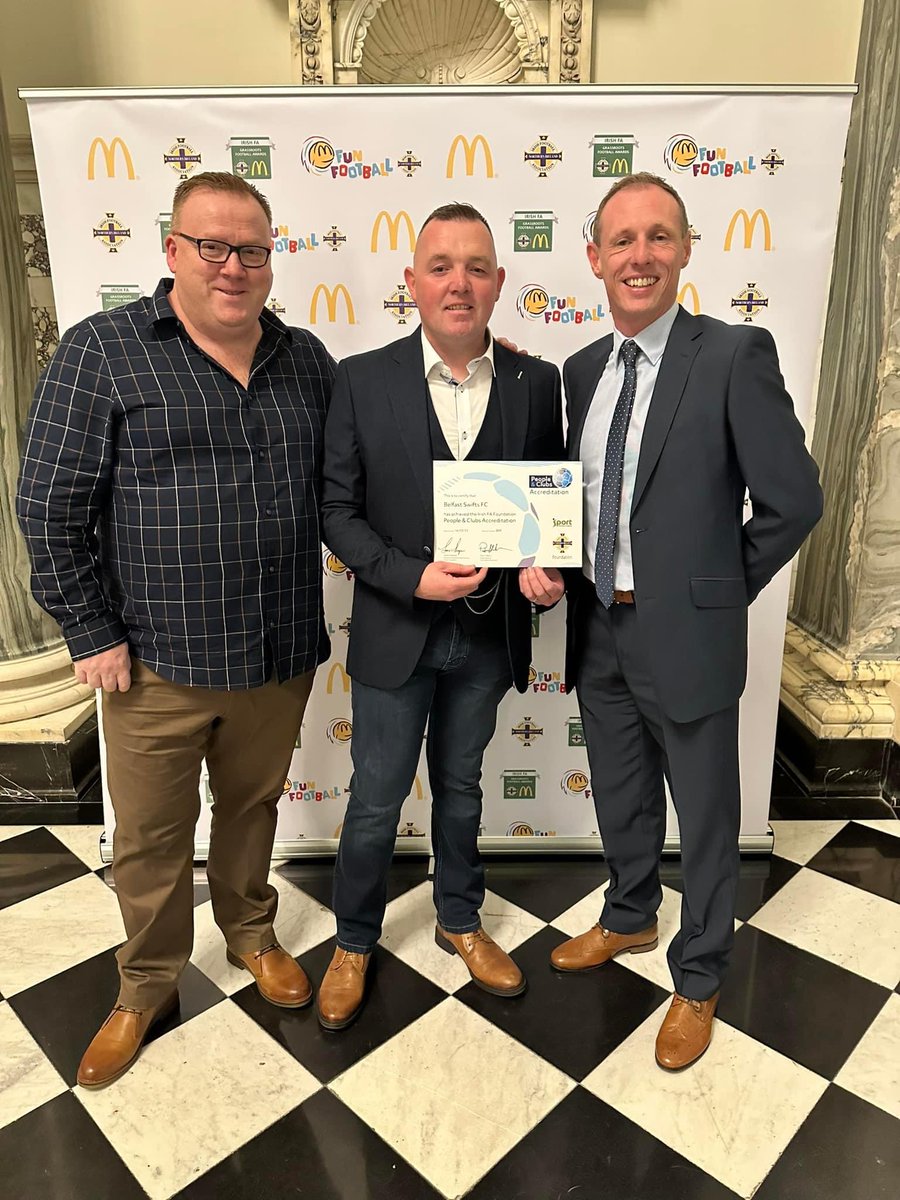 Belfast Swifts Chairman Gerard Rooney & Secretary Kevin Shannon receiving The Irish FA Foundation People & Clubs Accreditation presented by @jordanreidIFA at the City Hall on Thursday night. @IFAFootballDev @NIWFA_ @SouthBelfastYFL @fonacabdevgames @teamfeepay @PeopleAndClubs