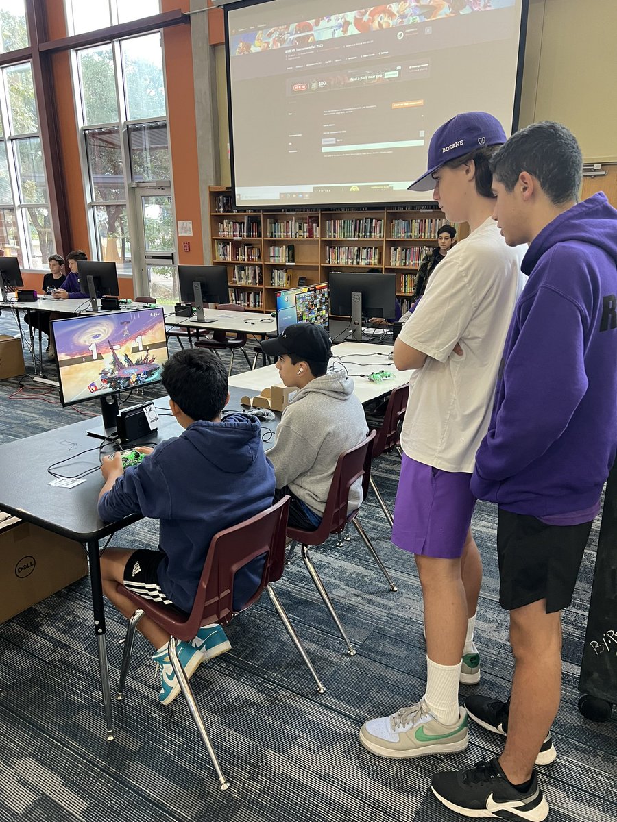 lanemoellendorf's tweet image. Very fun morning watching our @BoerneMSSouth E-Sports Team take on Voss and North. Super cool to see their sportsmanship while competing against each other 🎮🏆🖥️  @BMSS_LIB