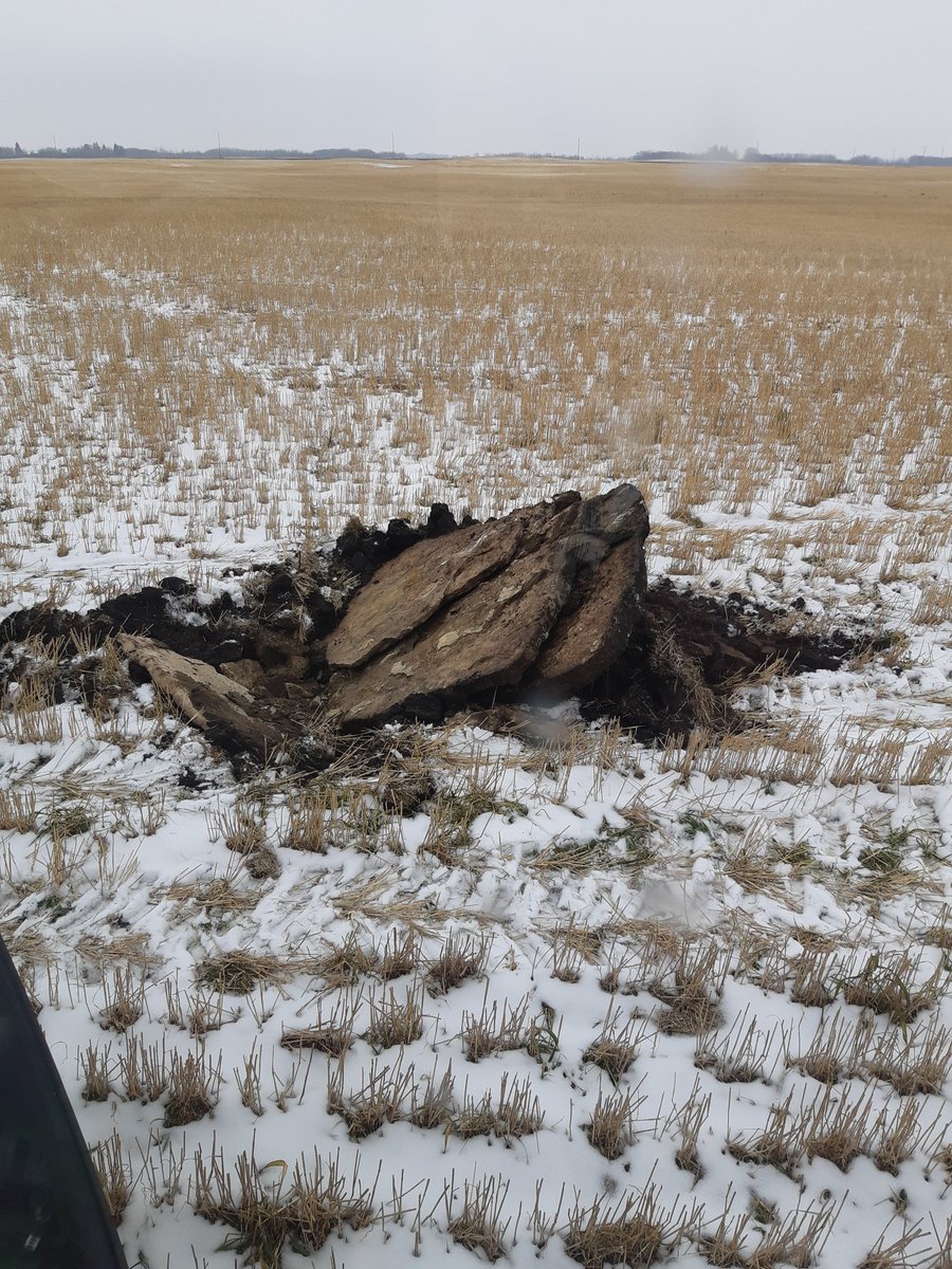 lstockbr's tweet photo. 3 days of digging and I've finally hit a pay streak!
#flatrocks #forsale https://t.co/6o2gTlFrjP