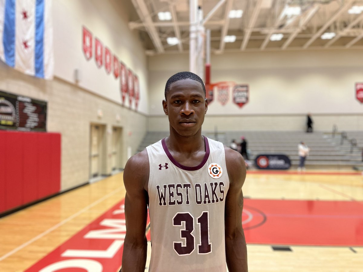 Oregon Commit Ibrahima Traore had a dominant showing last night against Chi Prep. 

Was unstoppable in the paint on both ends, using his length to make plays as a shot blocker and rebounder and finishing through contact with ease. Outmuscled anyone he matched up against.