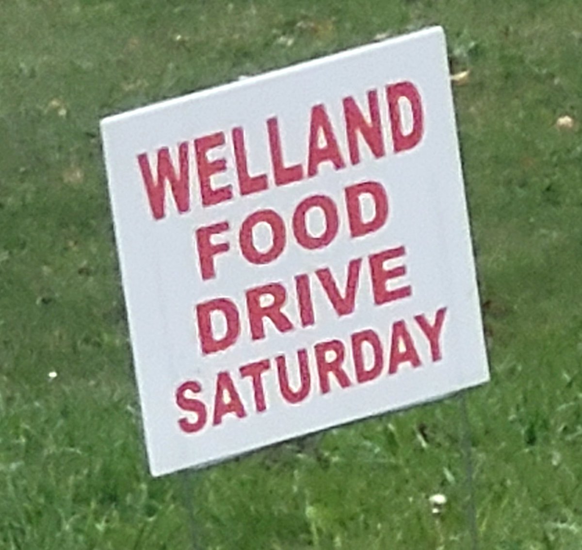 Help support the community!
Welland Food Drive is today!

#help #support #community #wellandfooddrive #fooddrivesaturday #novemberfooddrive #fooddriveday #fooddrive #welland #thehopecentre #openarmsmission #thesalvationarmy