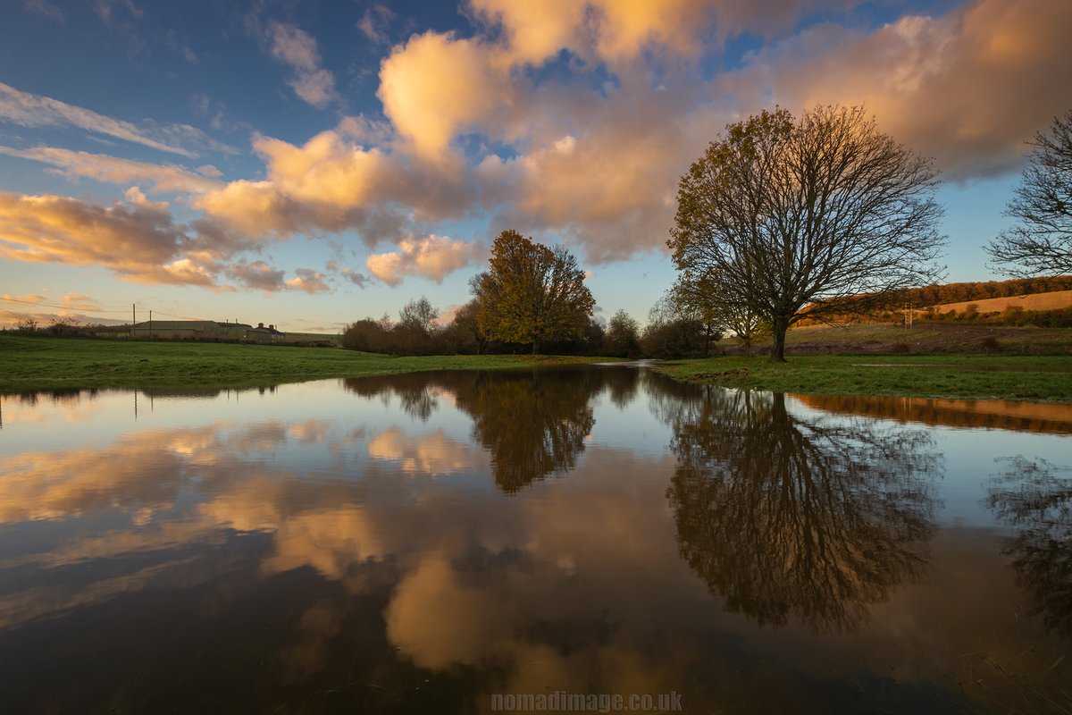 River Avon burst its banks but creating lovely reflections. Near Upavon, Wiltshire       #wiltshire #StormCiaran #riveravon #ThePhotoHour #upavon