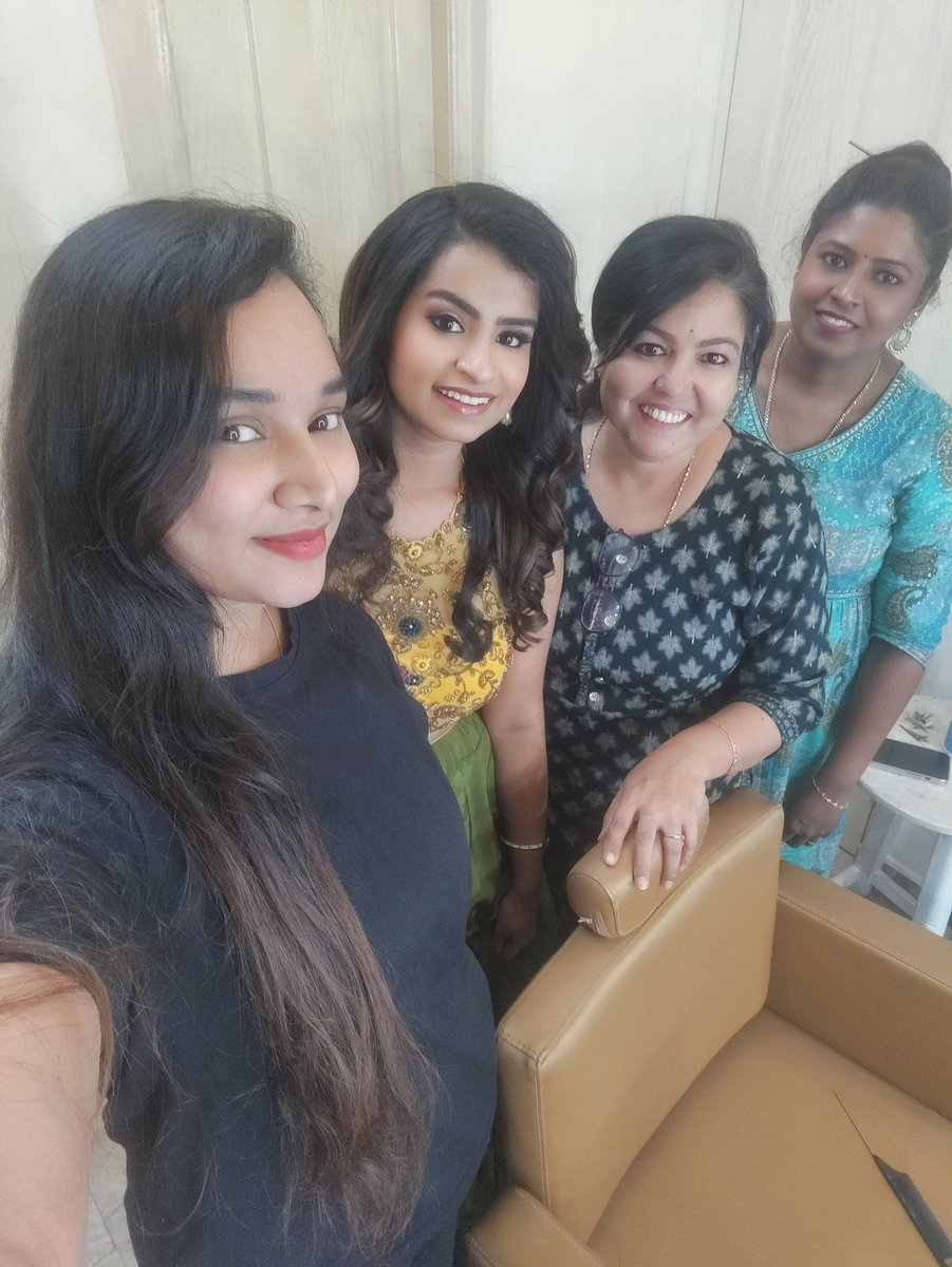 Ready for launch #lalaheartnikala

<a href="/sivaangi_k/">Sivaangi Krishnakumar</a>
Muah @arupre_makeup_artist 

#sivaangi #sivangisupersinger #sivangikrishnakumar #reelsinstagram #reels #celebrity #singer #songlaunch #arupre_makeup_artist #mmoriginals #arupremakeupartist👉 #sivangi #sivaangi #makeup #makeupartist