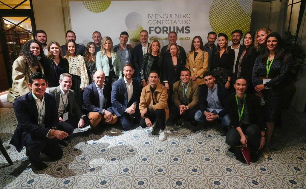 AVEmpresarios's tweet photo. @Porcelanosa_es @VillarrealCF @AEFALICANTE @AEFAragon @abefamiliar @EFCACanarias @EFCyL @aefclm @AeefExt @adefammadrid @Amefmur @AefameEuskadi @pamesaceramica @elenaroign @javiricodasi98 @JoseteRico Desde #fórumAVE estamos muy agradecidos de que nos hayan acompañado en este #ConectandoForums23 nuestros compañeros de las Asociaciones Territoriales de #EmpresaFamiliar
¡Nos vemos pronto!
#AVEmpresarios #serdelfórum https://t.co/YzTuyodM3x
