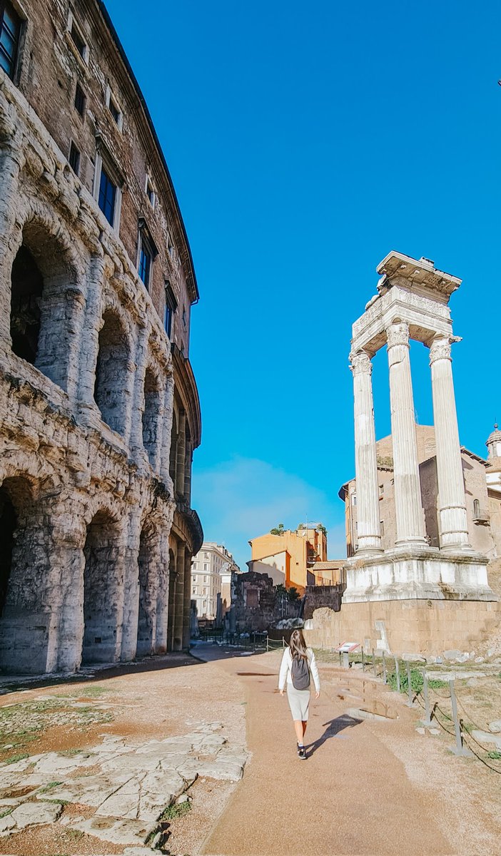 A menos de 24 horas de acabar nuestra aventura por Roma, me parece increíble todo lo que hemos hecho y visto.  Un trocito de mí se queda entre las piedras y los templos de esta ciudad. #roma #turismoroma #templos #romanos