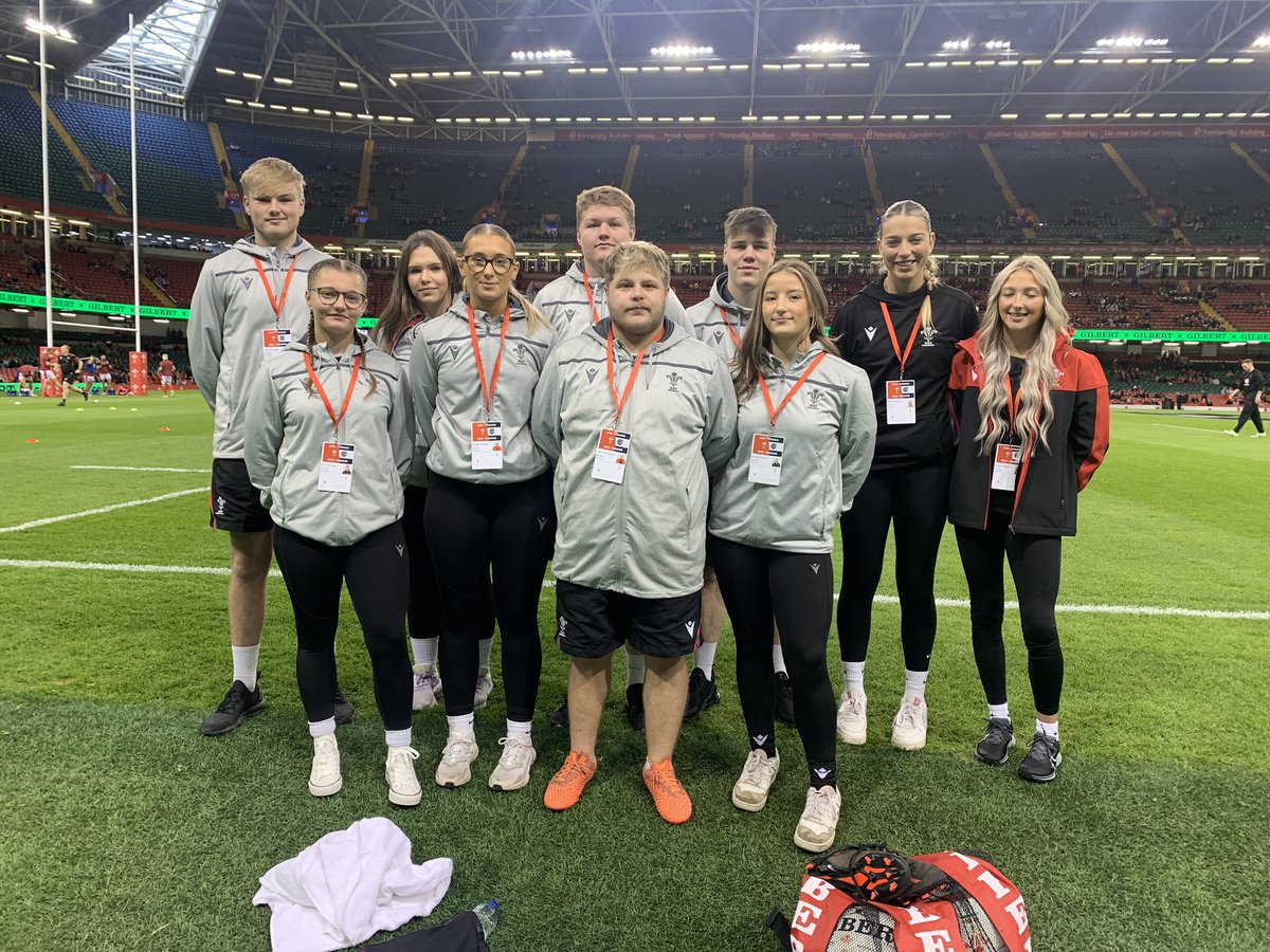 Your Ball team for today’s Wales v Barbarians game is made up of <a href="/WelshRugbyUnion/">Welsh Rugby Union 🏴󠁧󠁢󠁷󠁬󠁳󠁿</a> Apprentices + Maisy and Freya from Cardiff 18’s.
Go well all 🙌
<a href="/WRU_Community/">WRU Community - Wrth galon y genedl</a>