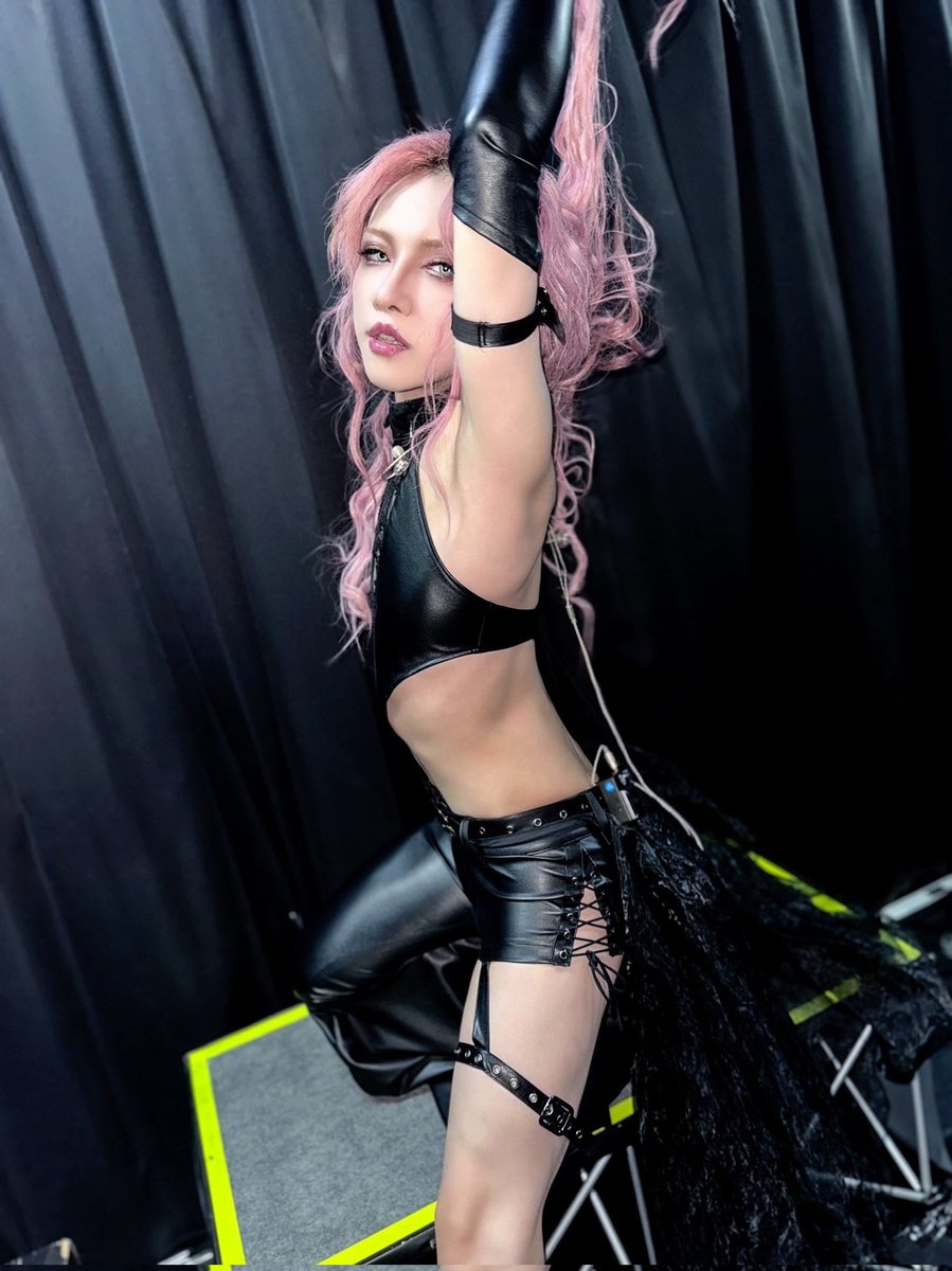 sena_pics's tweet photo. slay... https://t.co/Oad5gkZ6x6