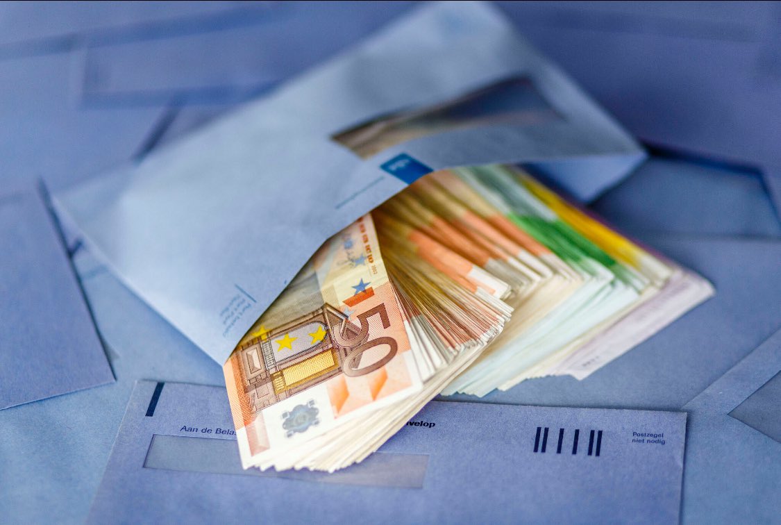 Over het algemeen pikt de Nederlander alles, dus uitmelken maar…….

“Ik werk voor de belastingen”

Waarom accepteren we in Nederland eigenlijk dat we te veel belasting betalen en er te weinig voor terug krijgen?

Na ruim een jaar in Mexico te wonen (en eerder al tijdelijk in