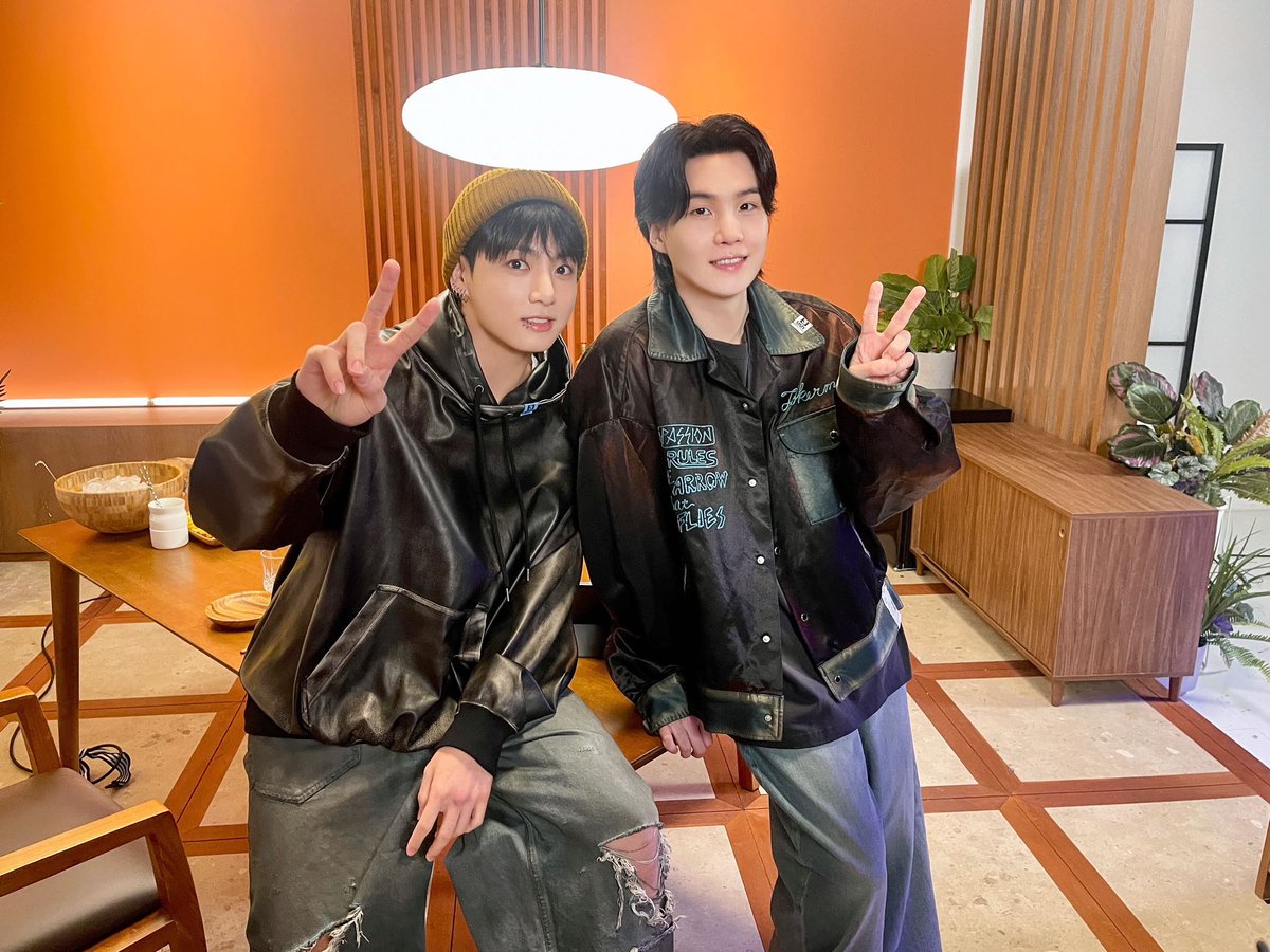 진짜 사귀네…..