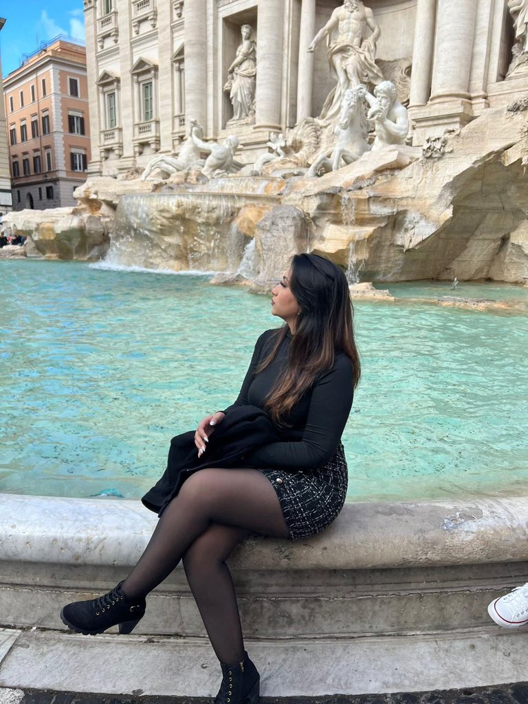 subvshrxz's tweet photo. Embracing the magic of Rome at the Trevi Fountain 💕 https://t.co/giGLTrv5cY