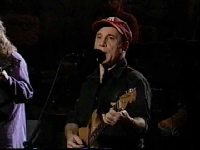NR4PTProject's tweet image. #OnThisDay 2000: #SNL S26_E4. @PaulSimonMusic is back for his 6th time as #musicalguest on episode hosted by Charlize Theron. He performs two songs and appears in a sketch. #SNLvintage #saturdaynightlive