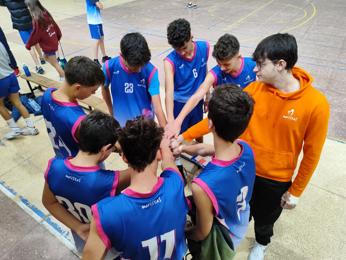 DeportesMarsa's tweet photo. ¡¡Arrancan los Juegos Escolares!!
Y con ello, la ilusión y el trabajo de nuestros alumnos y entrenadores...
¡Hala Maristas! 🏀⚽
@MSalCha @deportes
@maristas https://t.co/Era6pDD7QY