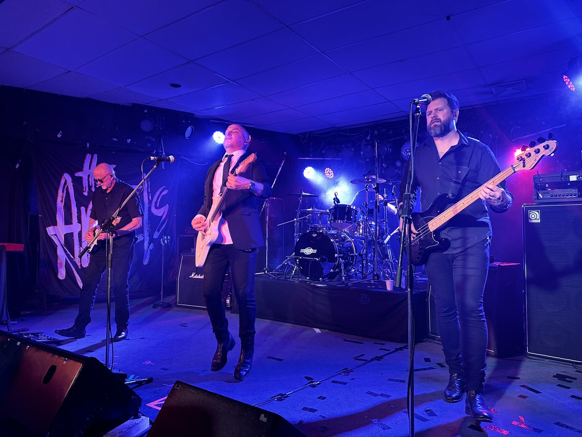 punt_rd's tweet image. Tonight, live in Perth, ‘The Angels’ or ‘Angel City’ as they were known out of Australia!

‘Am I ever gonna see your face again!?’

‘No way! Get fucked! Fuck off!!!’

Obviously missing Doc, RIP, and others, but still Australian rock royalty.

#TheAngels #AngelCity