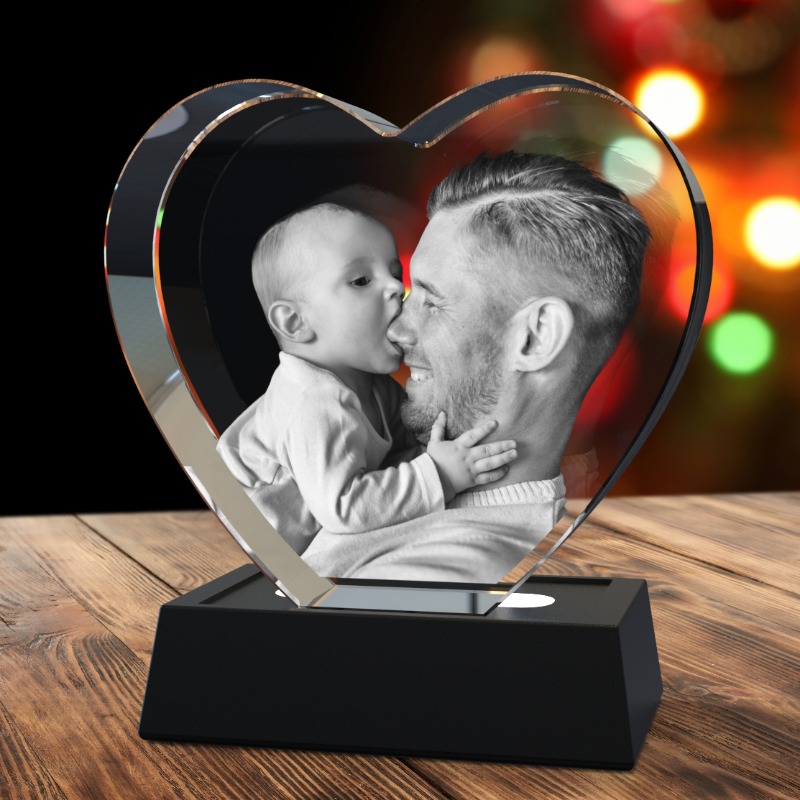 Masterpics_UK's tweet photo. The Perfect Christmas Gift 🎄✨
Turn your favorite photos into a stunning 3D Crystal 💎