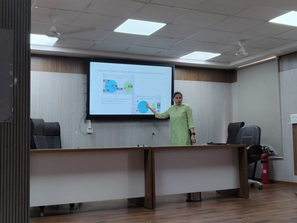 AmrVetGuj's tweet photo. Celebrating #OneHealthDay2023 by spreading awareness and knowledge of #AMR among #IIPH students at Department of animal husbandry, Ahmedabad
@AmitKanani1 @SBagatharia @madhvijoshi @ChaitanyaGJoshi @DoahGujarat @WHO @FAO @gbrc_gujarat @gsbtm @Min_FAHD https://t.co/DbhlO2vXe0