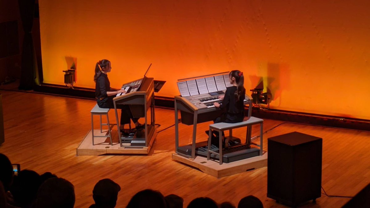 yrn_615_'s tweet photo. 国立音楽大学芸術祭「Electone Festival」
ソロとアンサンブルの2曲演奏させていただきました。
聴きに来てくださった方々ありがとうございました🥲✨
沢山の方にご来場いただき、とても嬉しかったです😭

12/9の学内演奏会に向けて、また頑張っていきます！！ https://t.co/wACJCkgQKZ