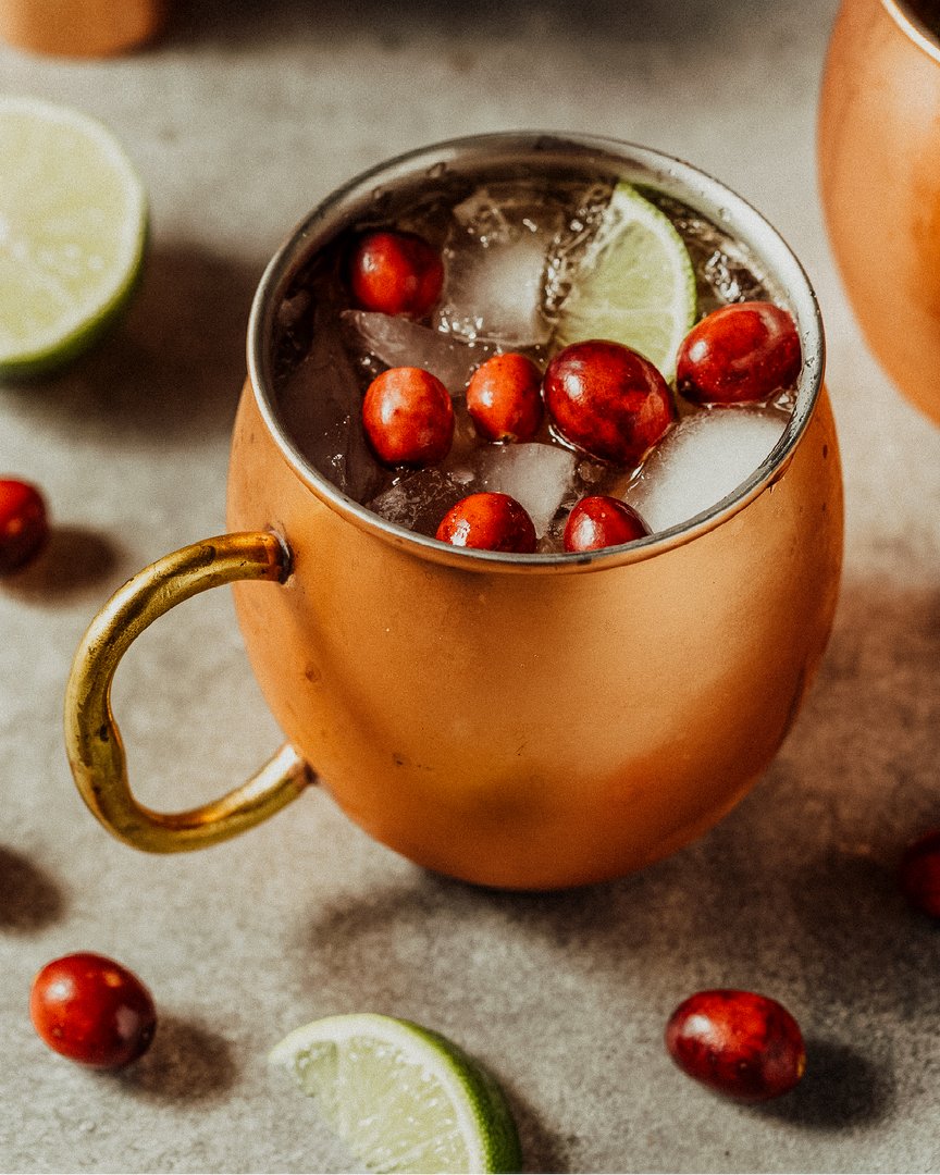 genisawinebar's tweet photo. Get in the holiday spirit and enjoy some delicious specials at Genisa this weekend! We will have a Cranberry Mule, as well as Steak & Seafood specials ๐น๐ฅฉ๐ฃ๐ฒ
#Janesville #JanesvilleWI #Genisa #Holidays #ShopTheRock https://t.co/BxxRs2rmG2