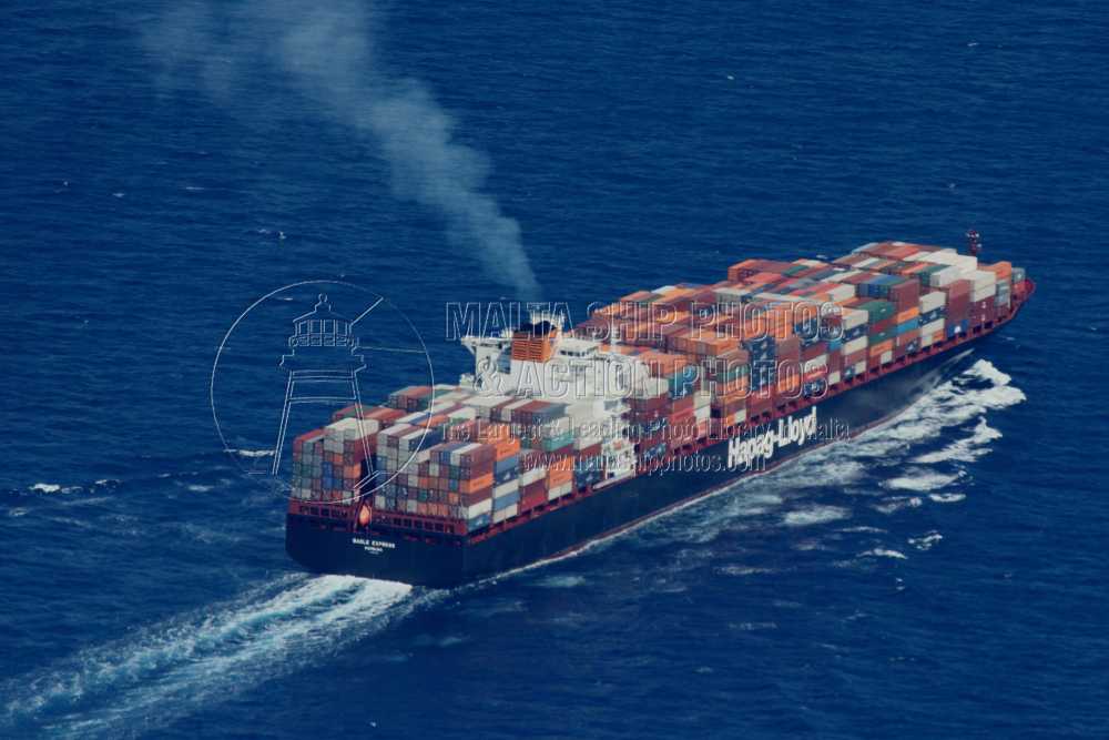 Shipguru's tweet photo. #SouthKoreanbuilt #Containership #BASLE_EXPRESS #underway #offshoreSicily - 08.04.2011- https://t.co/nfgboxc3g3 - NO PHOTOS can be used or manipulated without our permission @HapagLloydAG https://t.co/UwbbSHwPpE